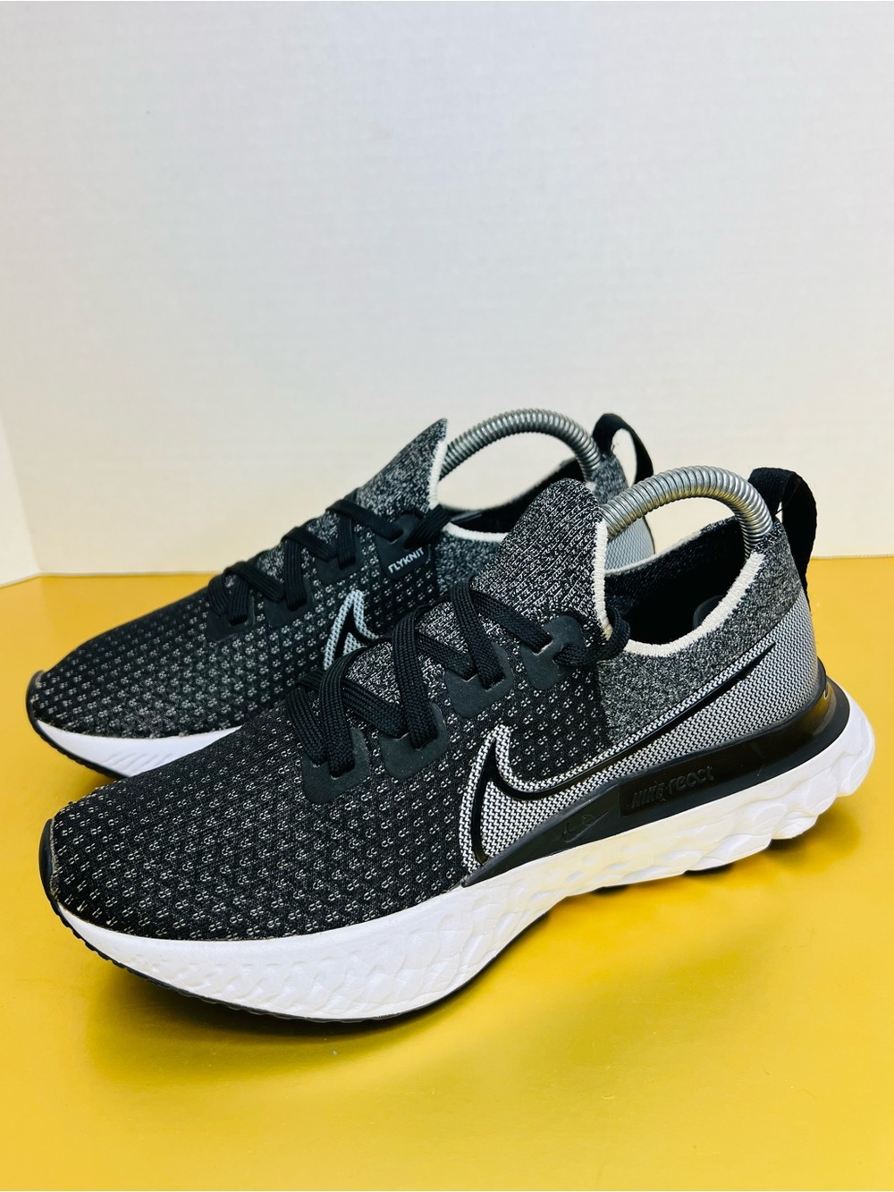 Nike React Infinity Run Flyknit Black/White CD4372-012 Womens Sz 8M VGUC!